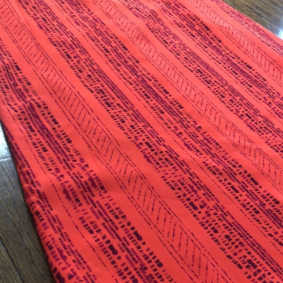 Bright Snakeskin Stripe Flowy Boho Sleeveless Crewneck Midi Dress - Picture 3 of 5